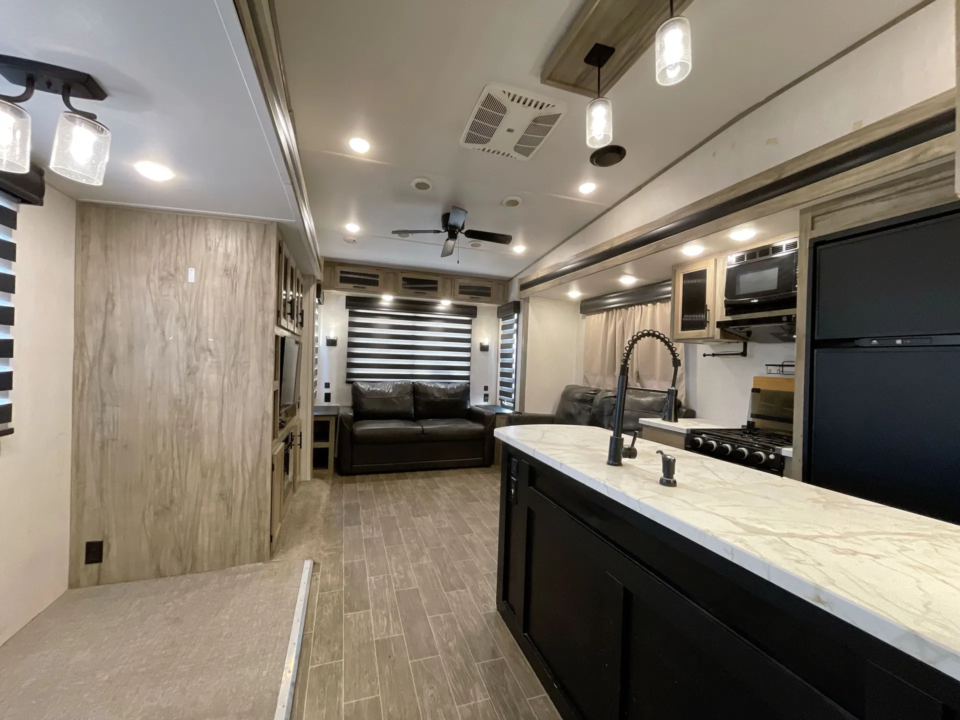 2021 Forest River Cherokee Arctic Wolf 3660 SUITE — living area main