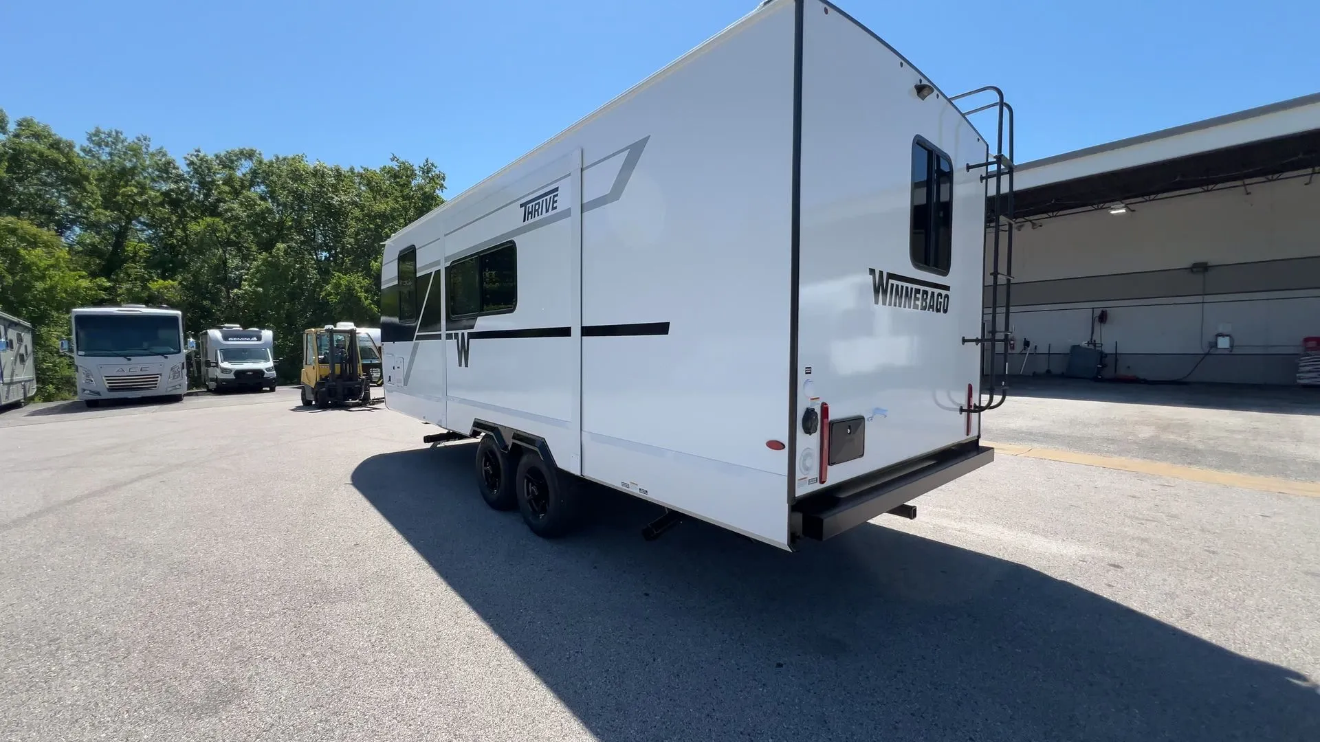 2026 Winnebago Thrive 22RBS - Photo 4