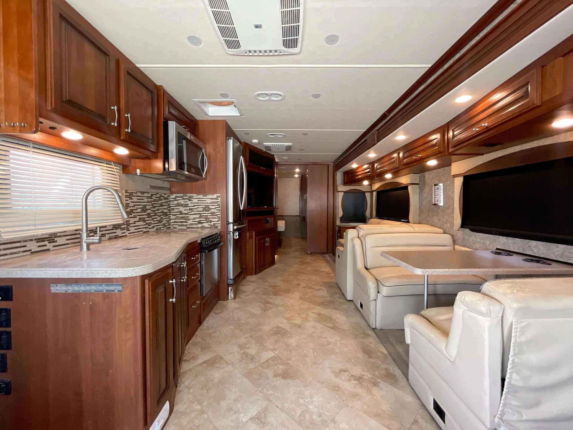 2016 Fleetwood Southwind 34A — living area main