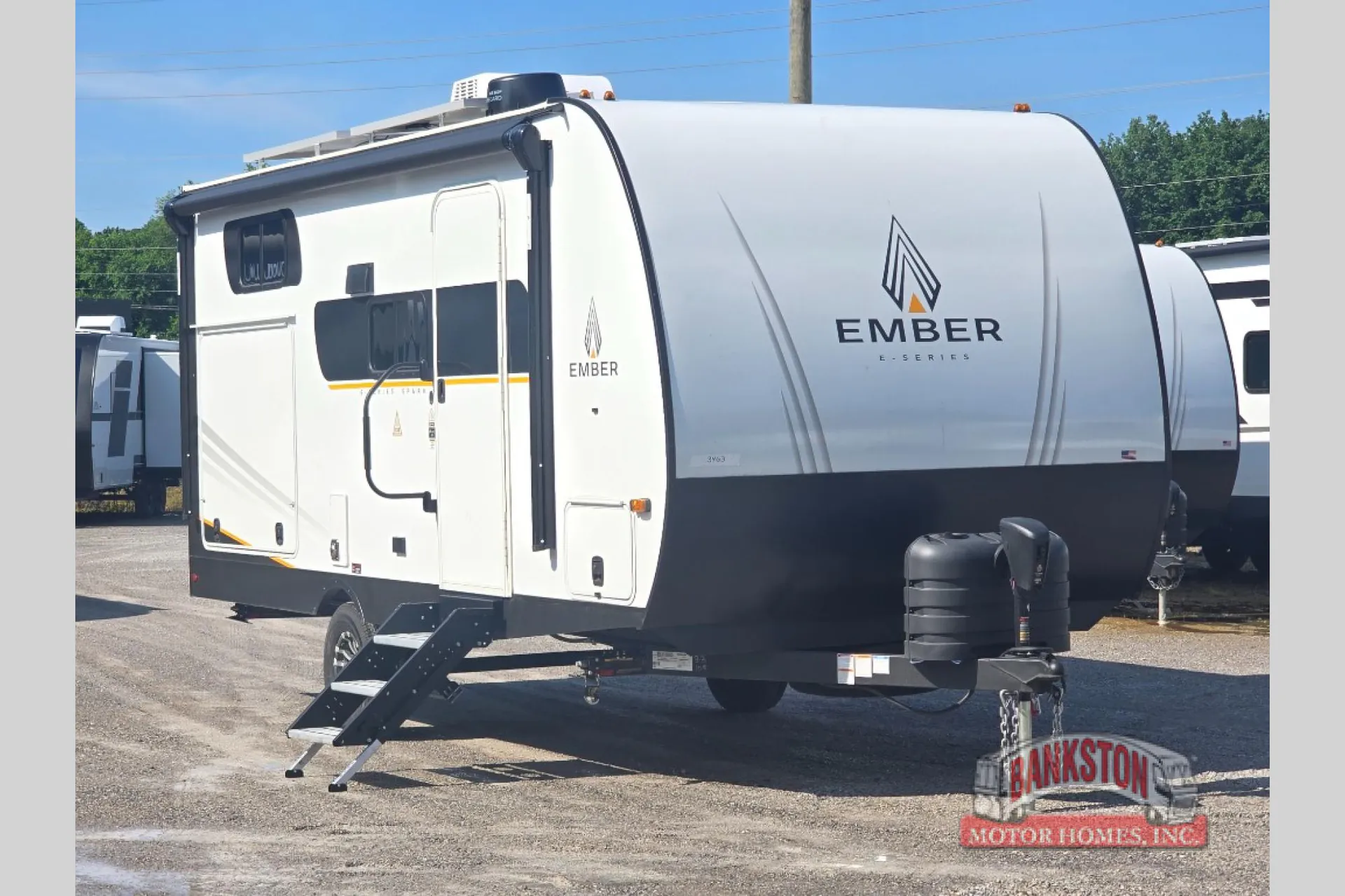 2026 Ember RV E-Series 19ETS - Photo 2