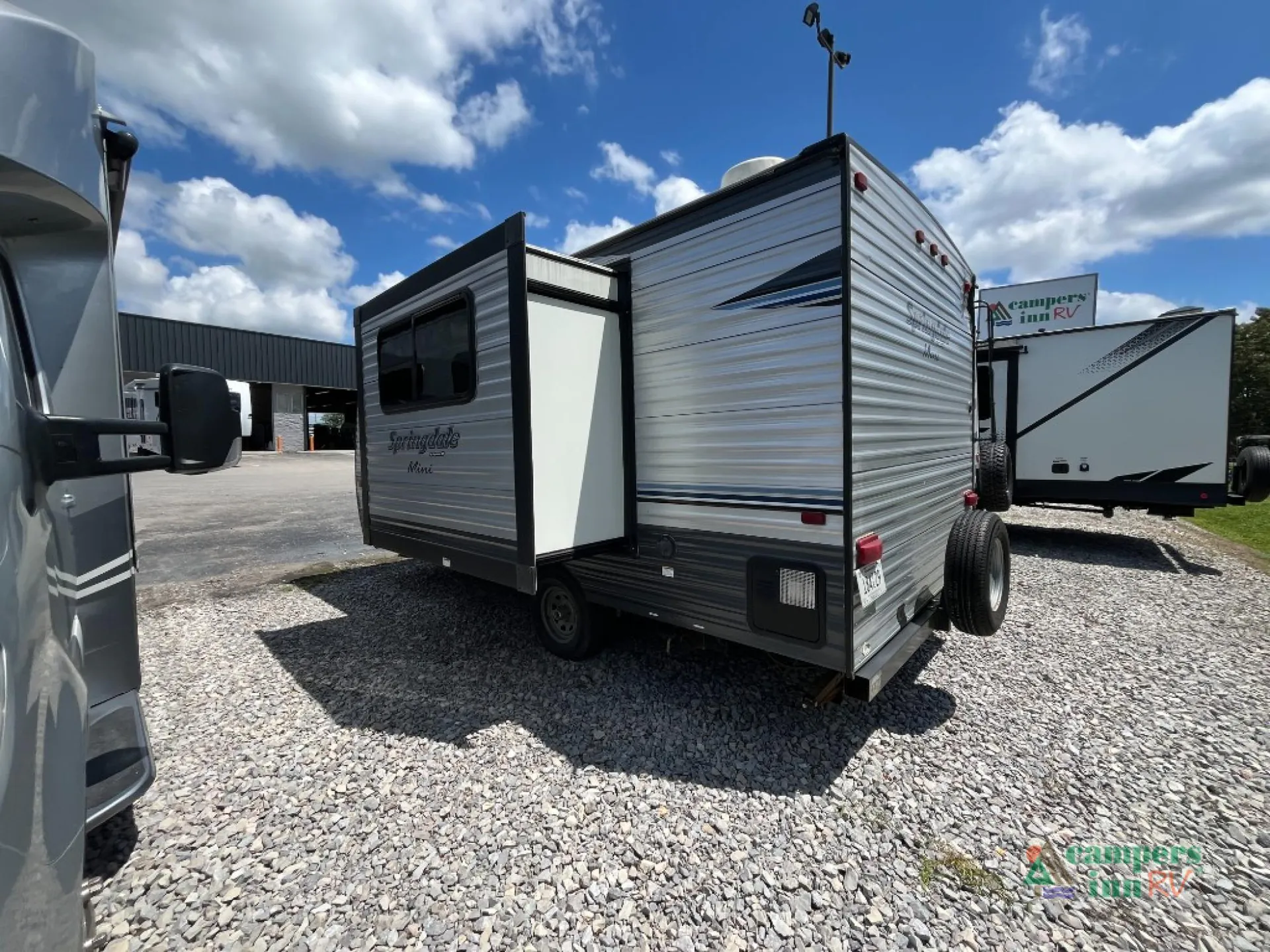 2019 Keystone Springdale Mini 1790FQ - Photo 3