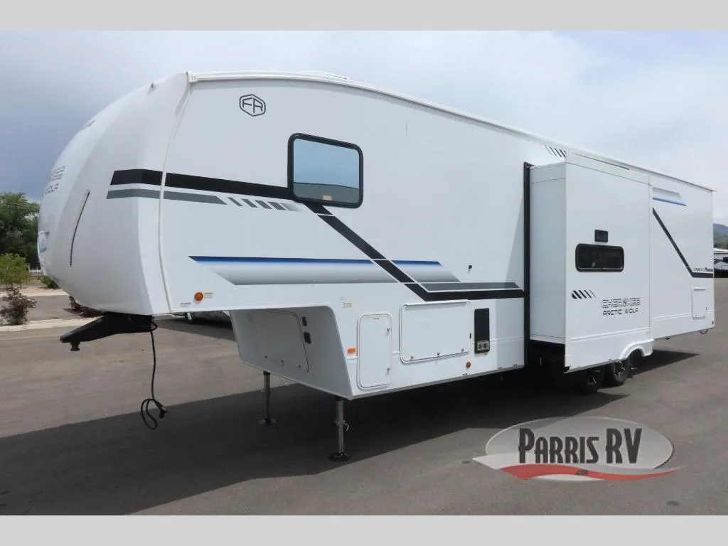 2026 Forest River Cherokee Arctic Wolf 331BH - Photo 4