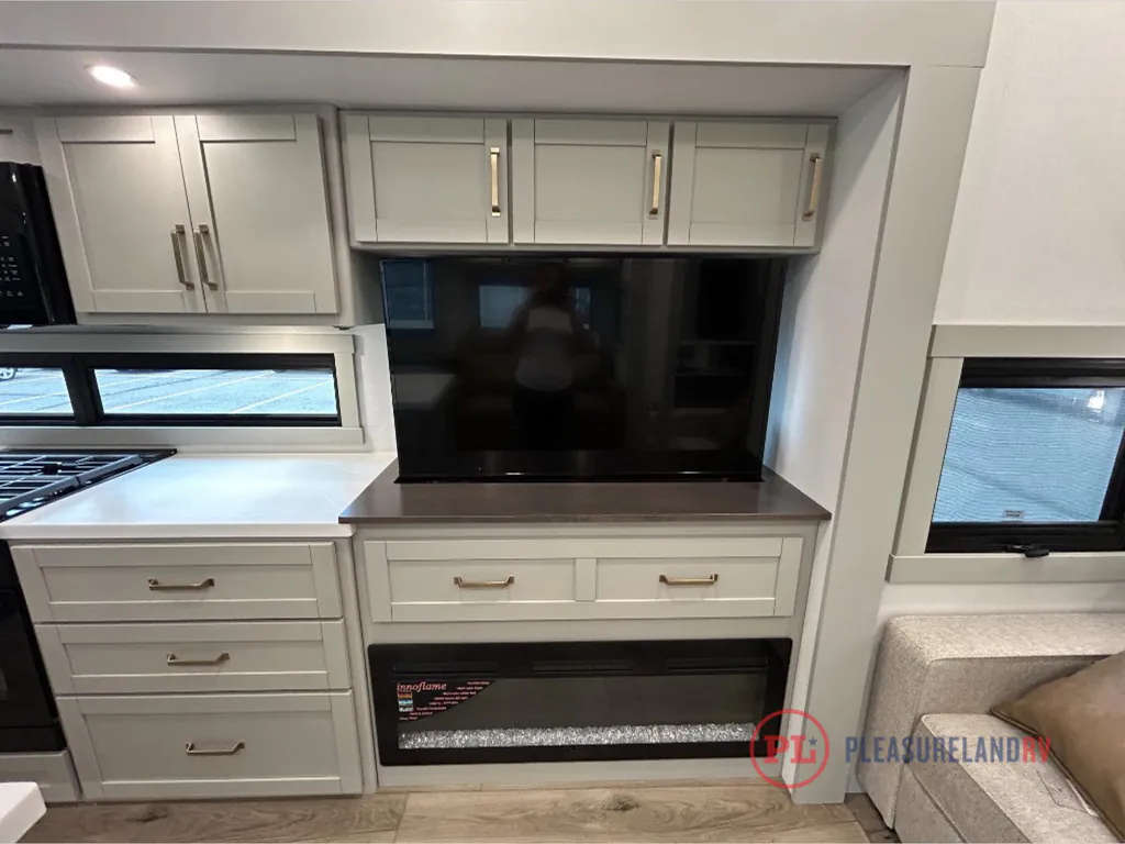 2026 Brinkley Model Z 3420, Photos photo 17
