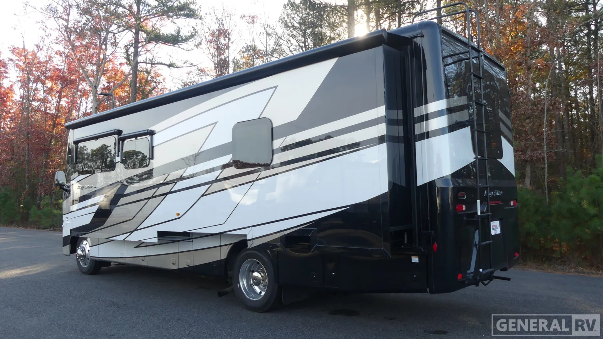2026 Newmar Bay Star 3114 - Photo 4