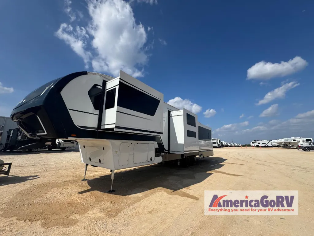 2025 Brinkley Model Z 3610, Photos photo 9