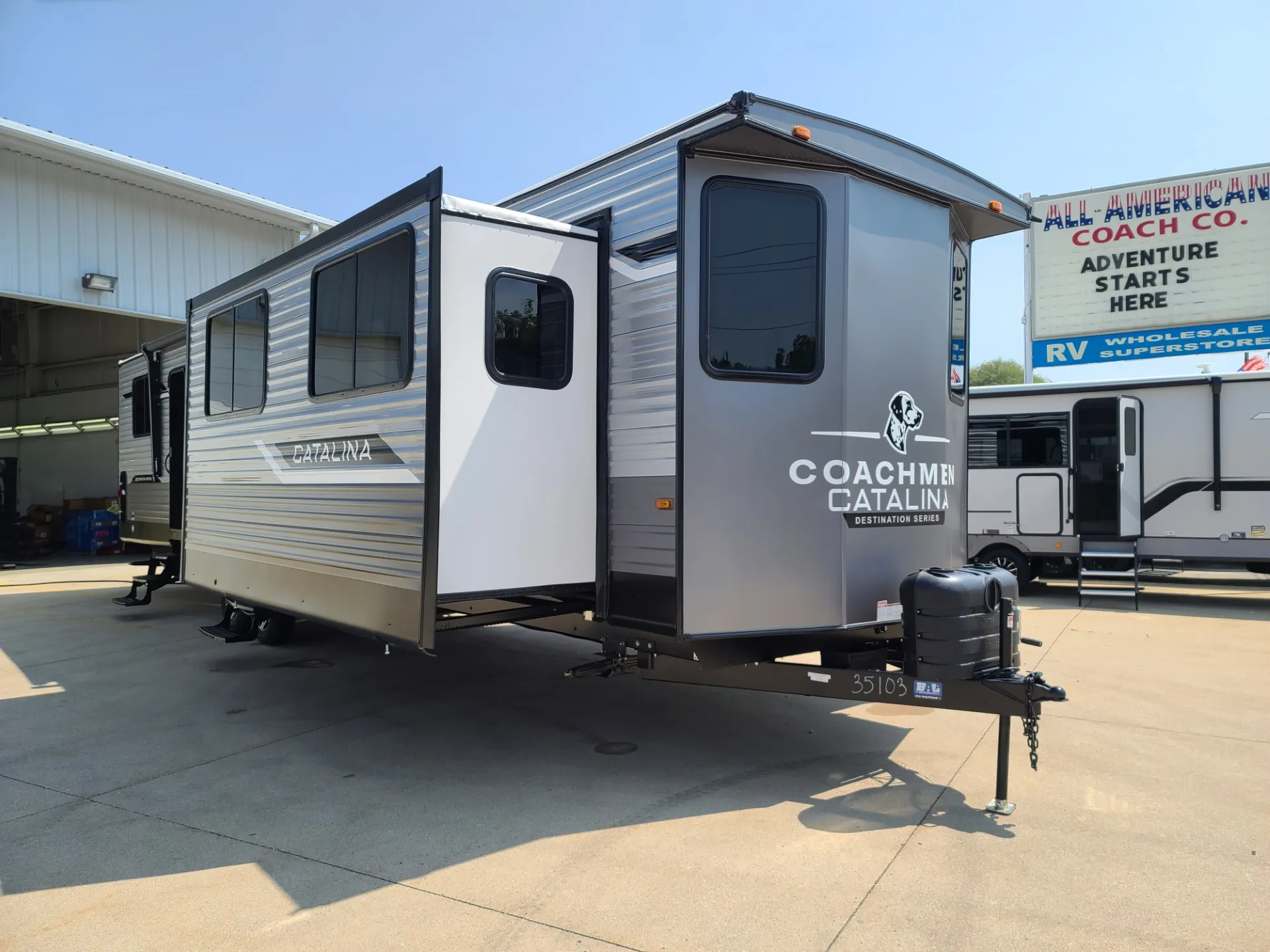 2025 Coachmen Catalina 39MKTS - Photo 2
