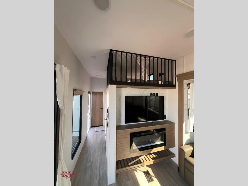 2027 Forest River Salem Villa 40FKP, Photos photo 14