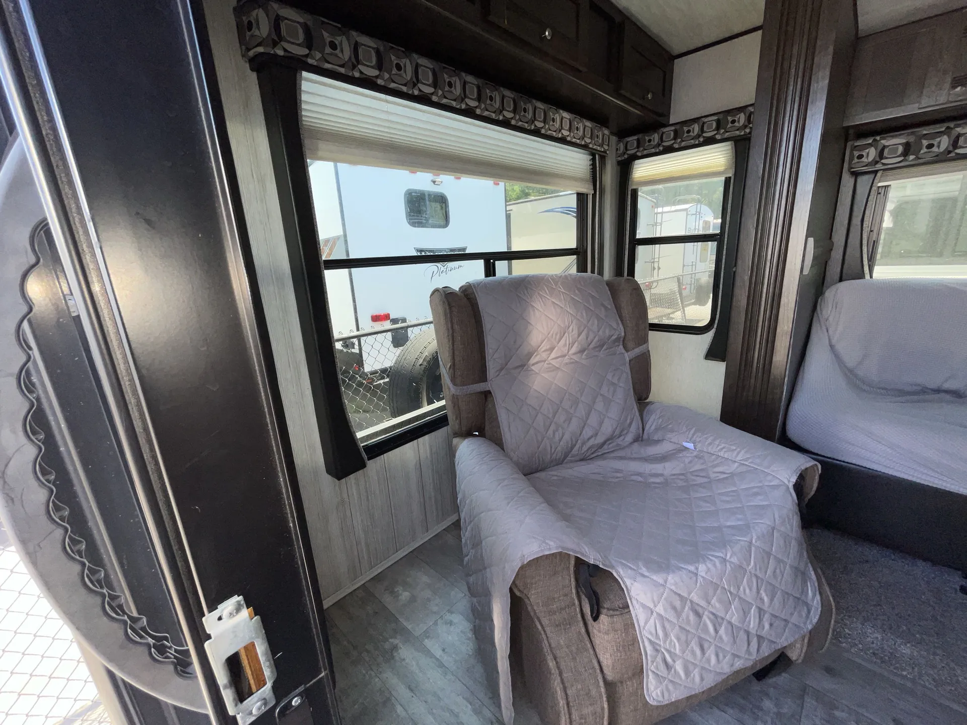 2019 Heartland Pioneer RL250 — living area main