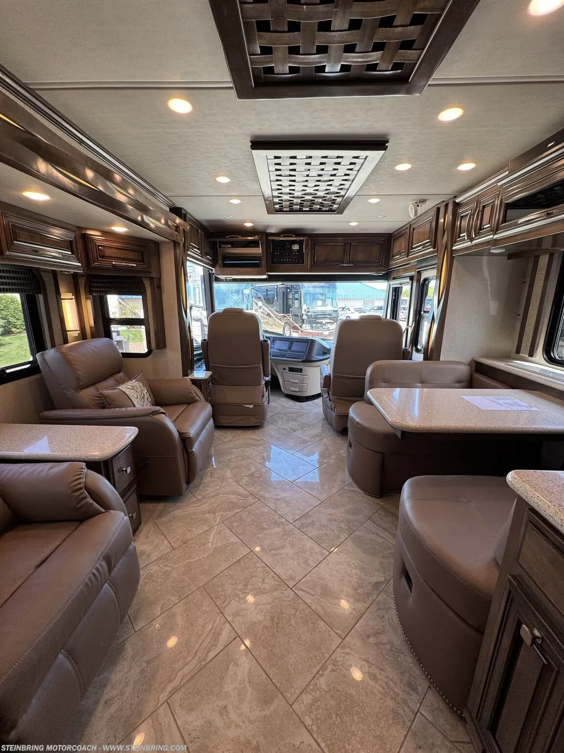 2019 Newmar New Aire 3343 - Photo 3
