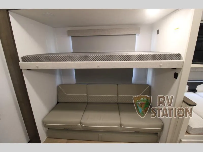 2027 Alliance RV Avenue 30BH - Photo 4