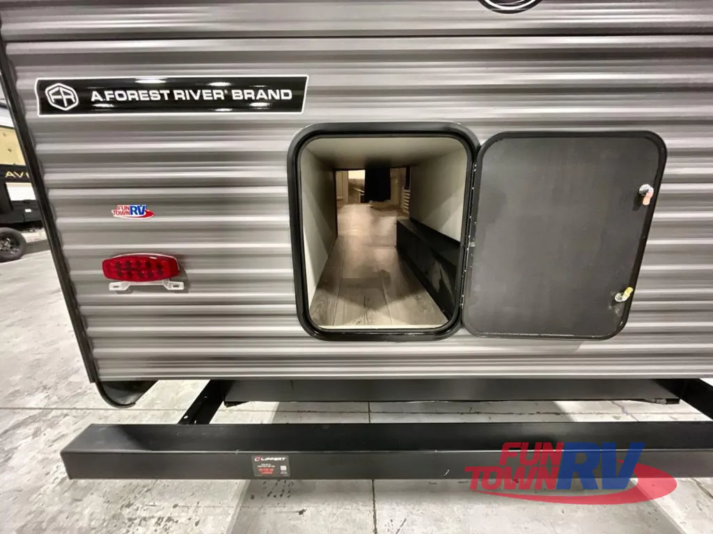 2026 Coachmen Catalina Legacy Edition 273DBHCK, Photos photo 8