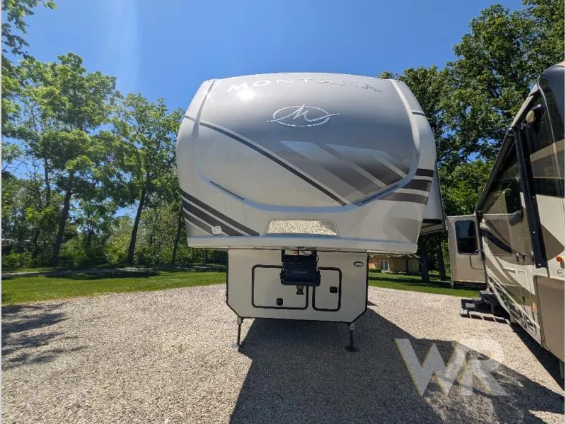 2023 Keystone Montana 3231CK - Photo 4