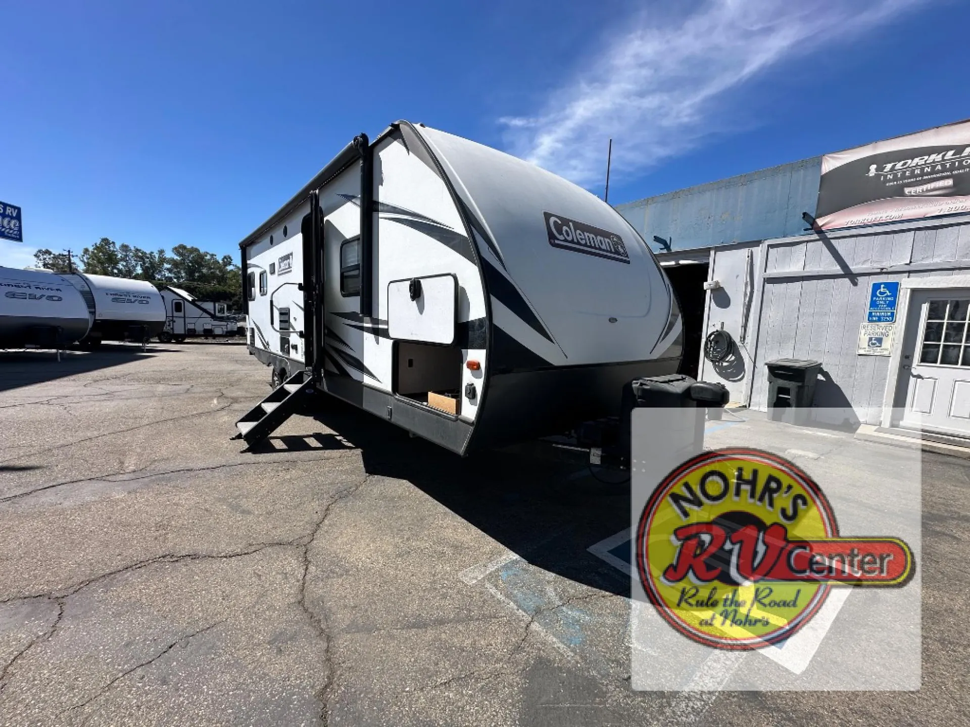 2020 Dutchmen Coleman Light 2515RL - Photo 2