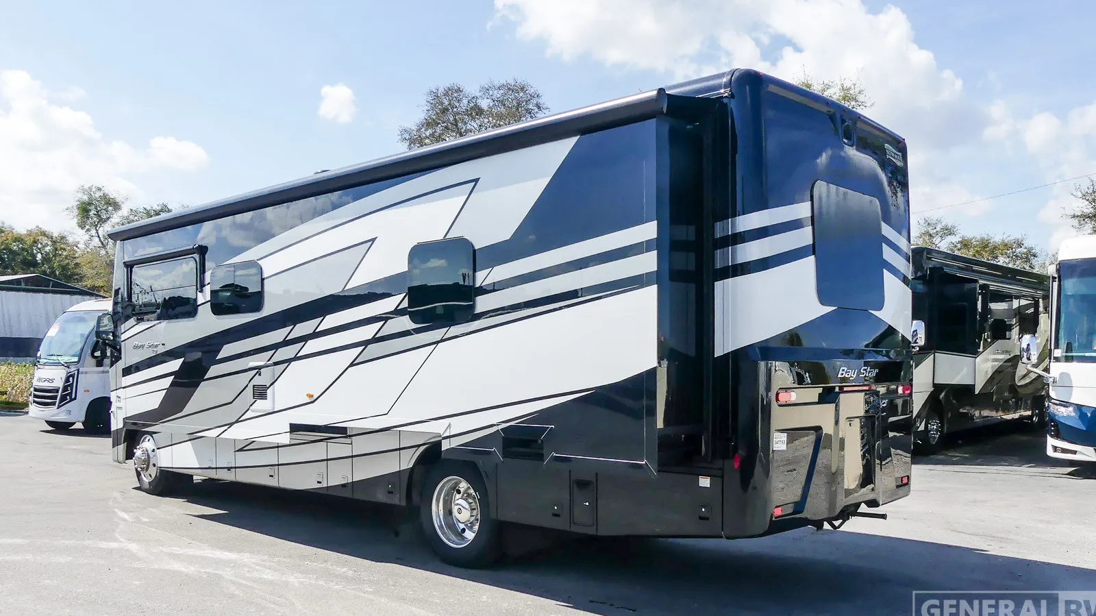 2026 Newmar Bay Star 3225 - Photo 4