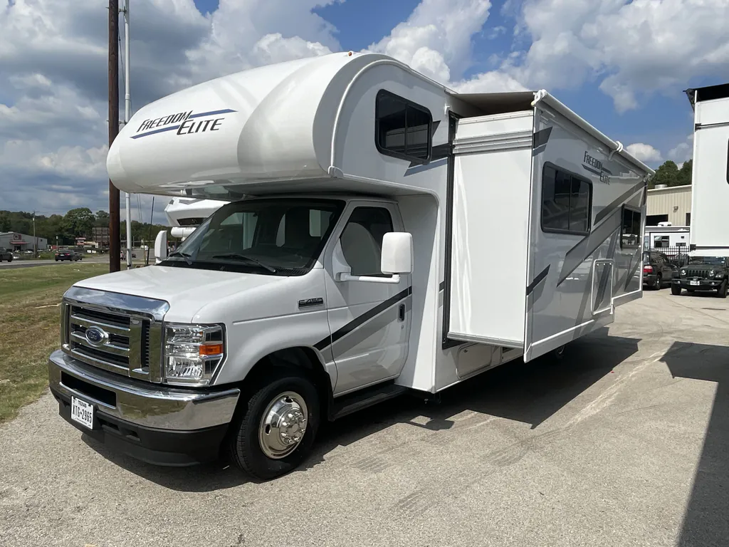 2025 Thor Motor Coach Freedom Elite 27HE, Photos photo 6