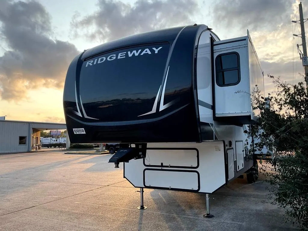 2026 KZ RV Ridgeway 32ML - Photo 4