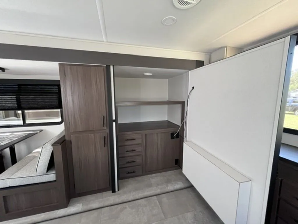 2027 Forest River Tracer 286RL, Photos photo 15