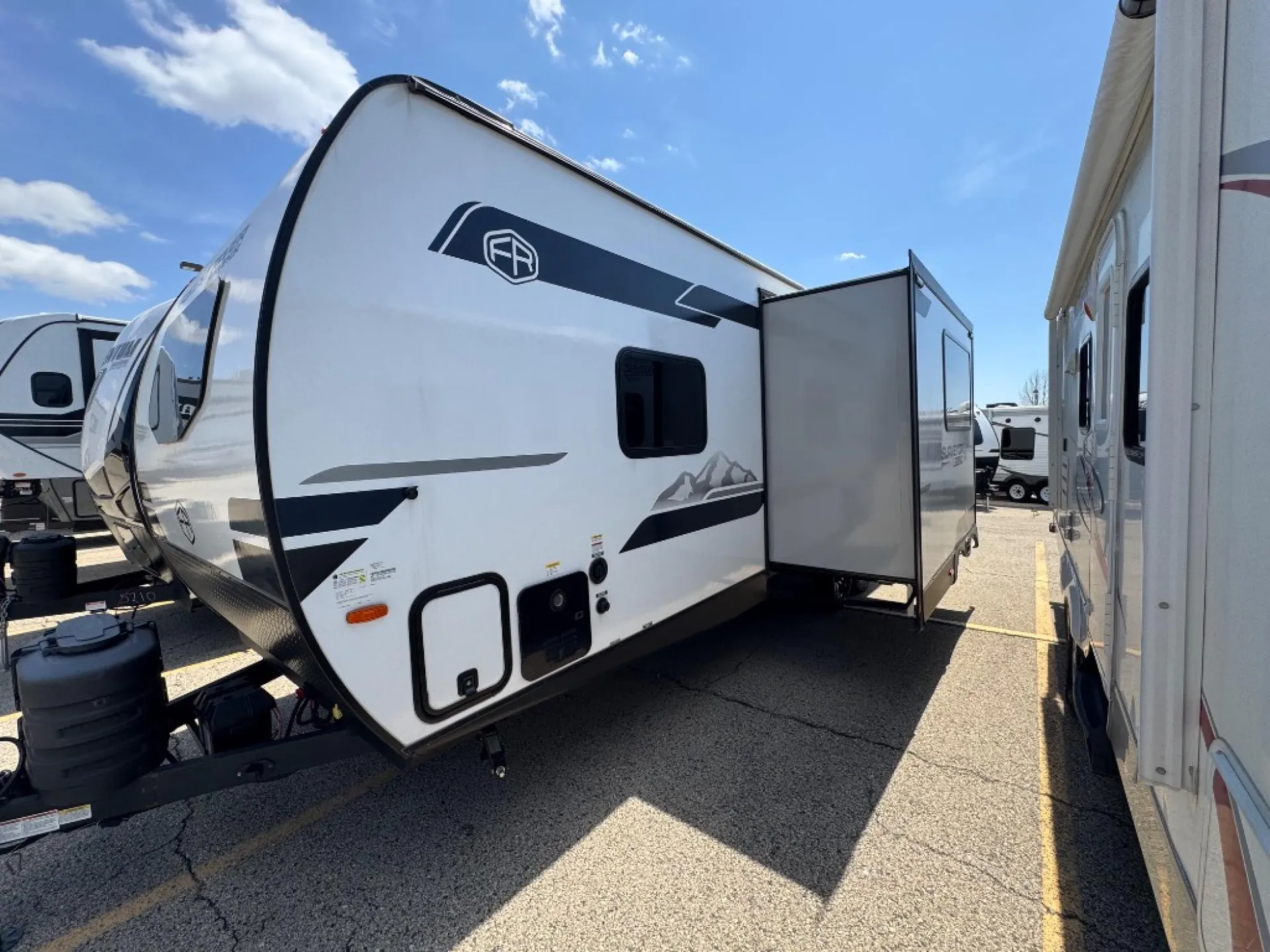 2025 Forest River Surveyor Legend 260BHLE - Photo 4