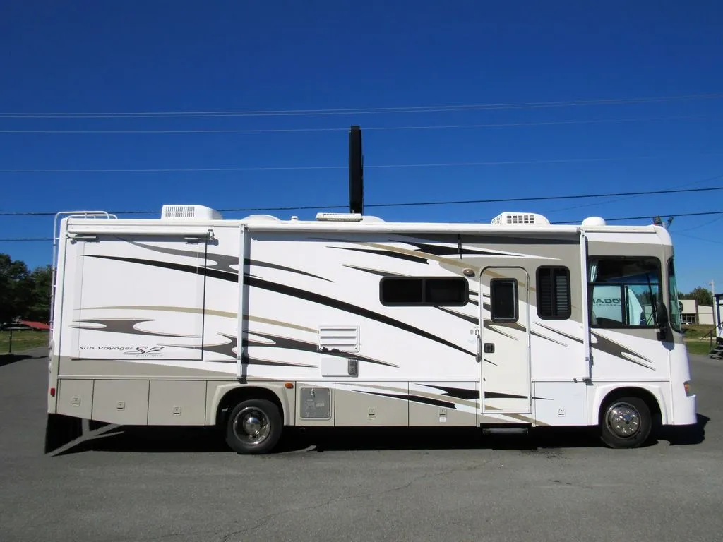2006 Gulf Stream Sun Voyager 8351 SE - Main photo