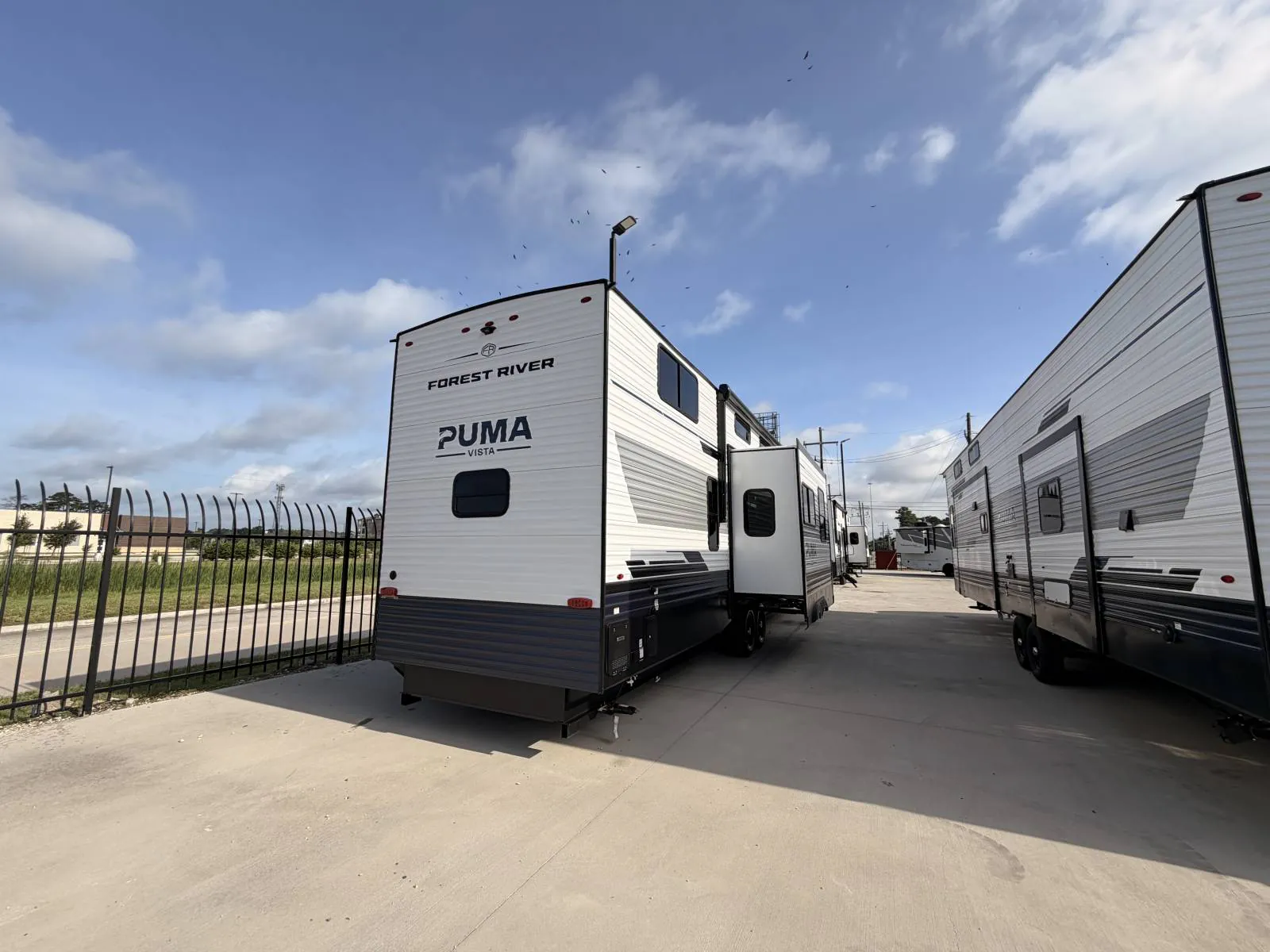 2027 Forest River Puma Vista 421LFT - Photo 4