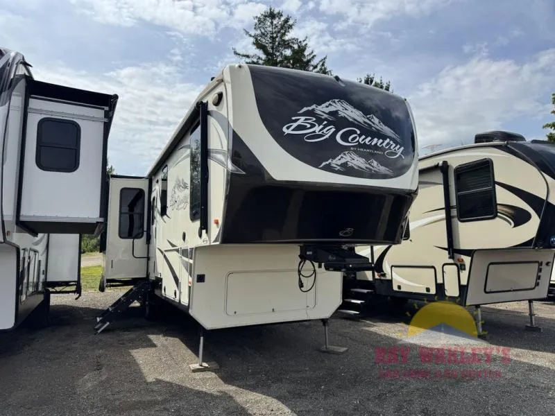 2015 Heartland Big Country Used    3070 RE - Photo 4