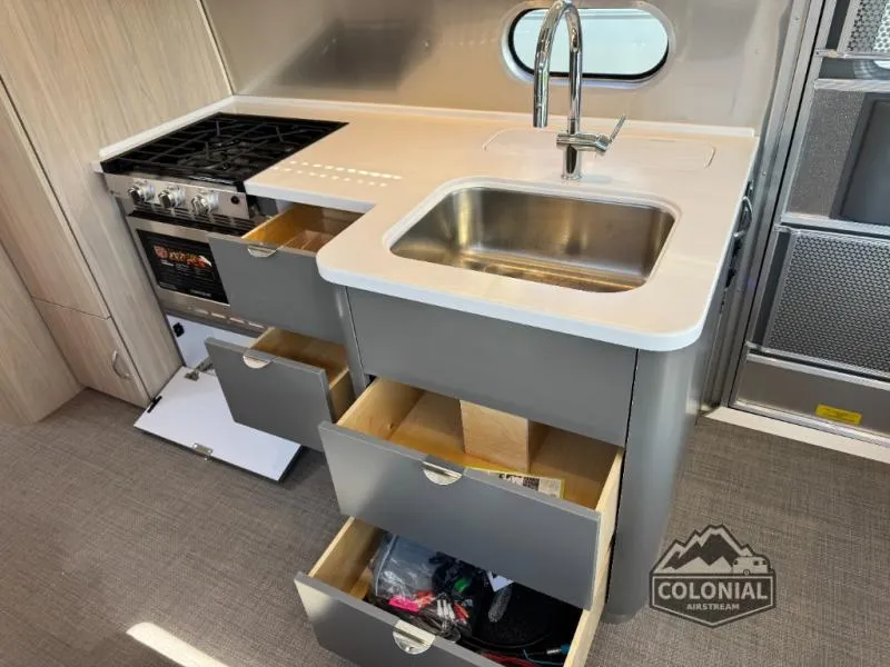 2026 Airstream Globetrotter 27FB - Photo 3