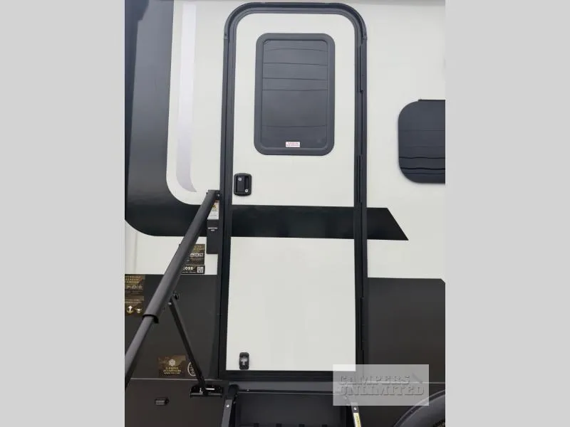 2026 Forest River Rockwood Mini Lite 2205S - Photo 3