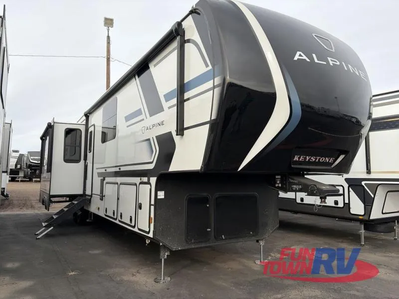 2026 Keystone Alpine 3910RK - Photo 3