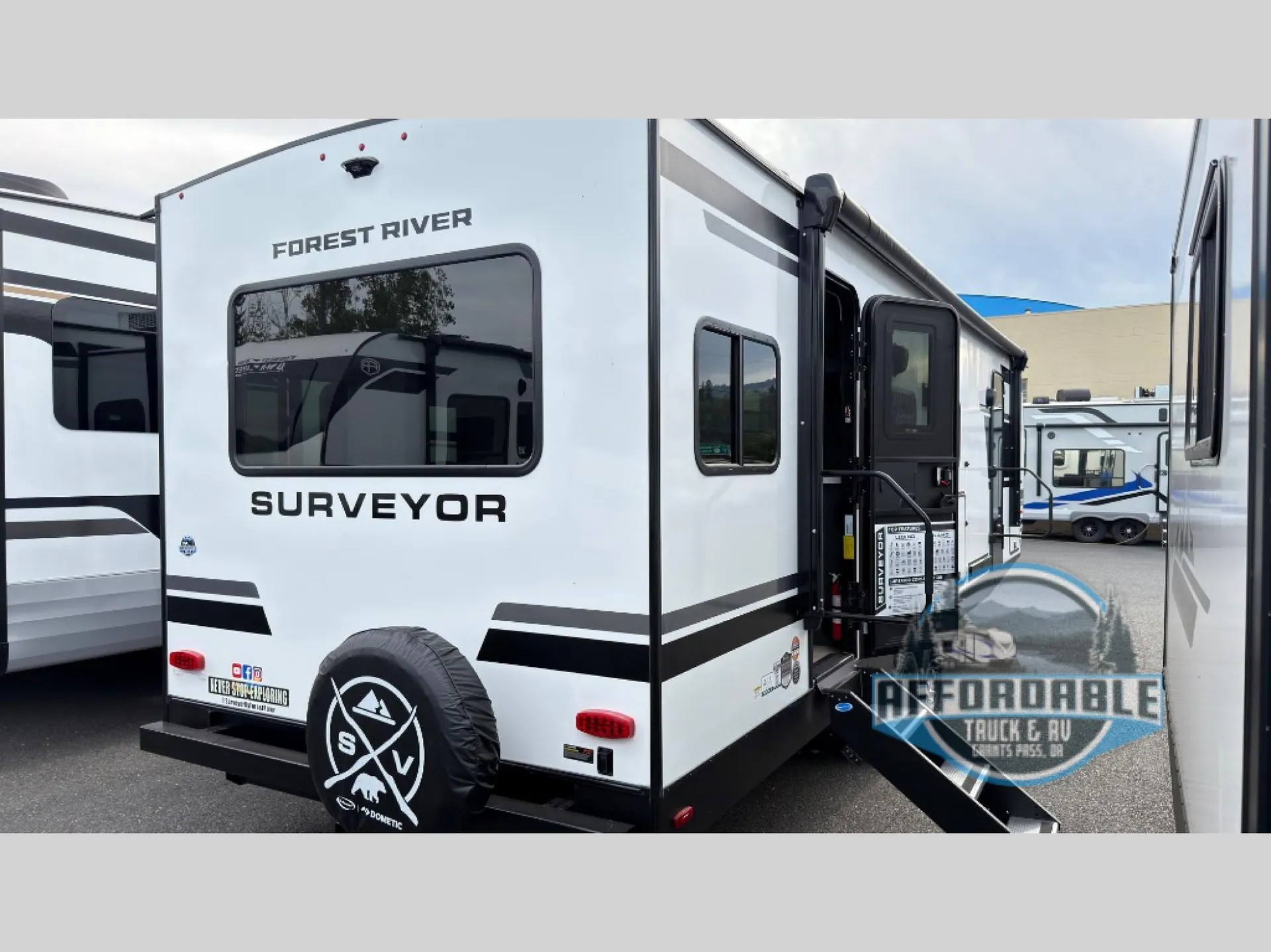 2027 Forest River Grand Surveyor 253RLS - Photo 3