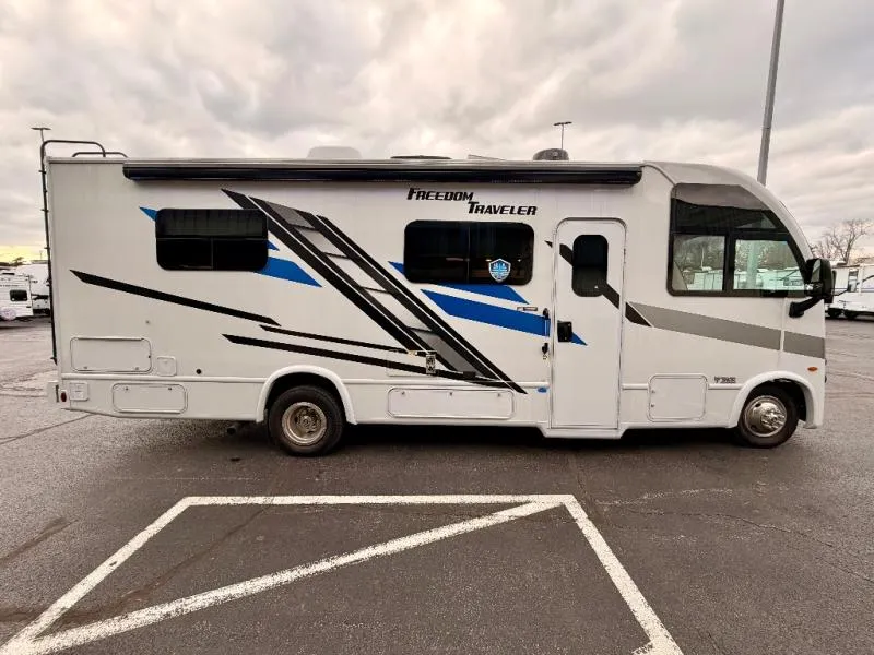 2026 Thor Motor Coach Freedom Traveler 26A - Photo 2