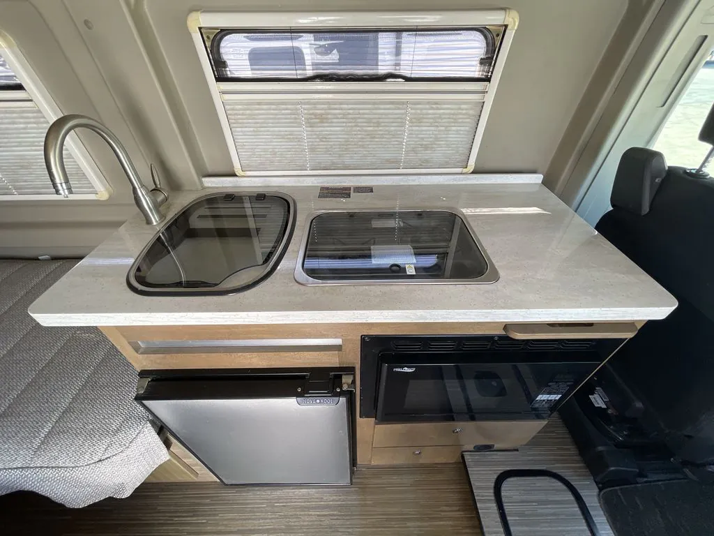2019 Winnebago Travato 59KL, Photos photo 14