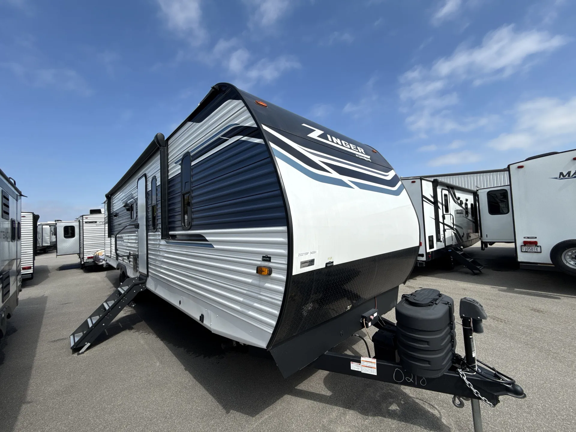 2024 CrossRoads Zinger ZR340BH - Photo 2