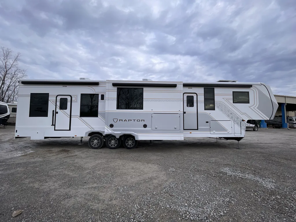 2026 Keystone Raptor 441, Photos photo 3