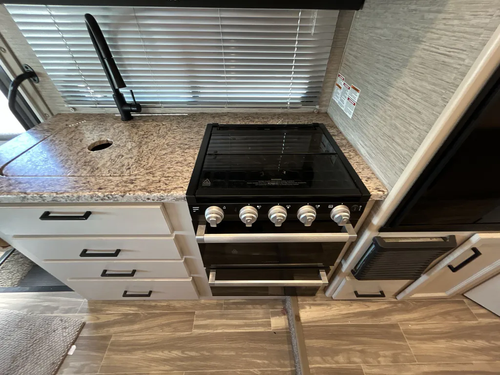 2022 Thor Motor Coach Freedom Elite 22FE, Photos photo 10