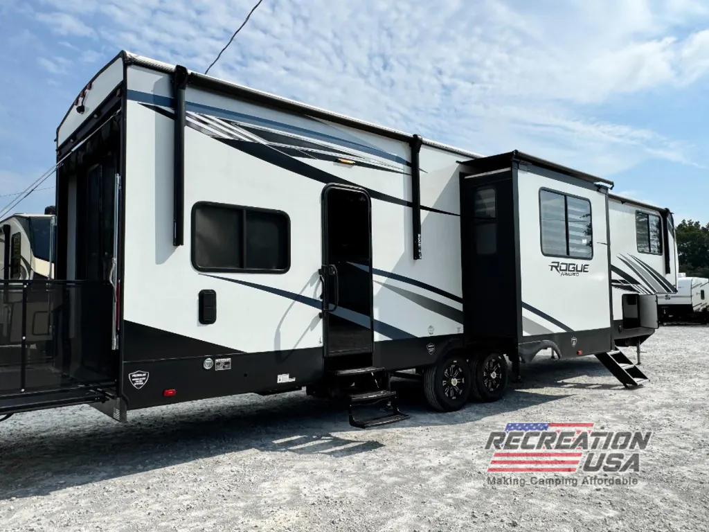 2021 Forest River Vengeance Rogue Armored 351G2, Photos photo 4