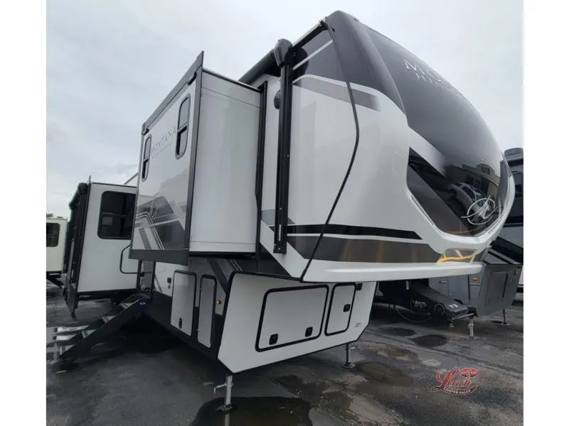 2025 Keystone Montana 397FB - Photo 4