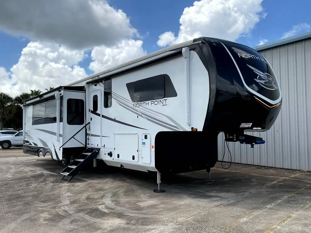 2025 Jayco North Point 365RKTS - Photo 3