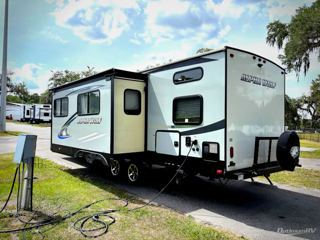 2019 Forest River Cherokee Alpha Wolf 26DBH-L, Photos photo 3