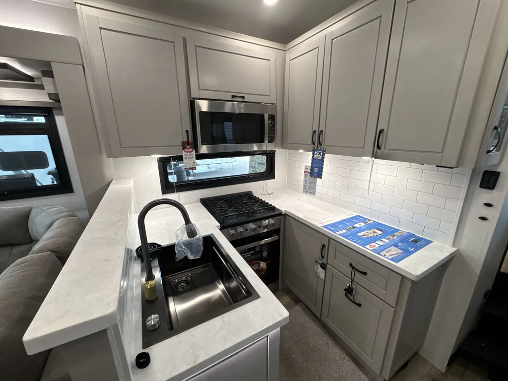 2026 Jayco North Point 395DSDB, Photos photo 7