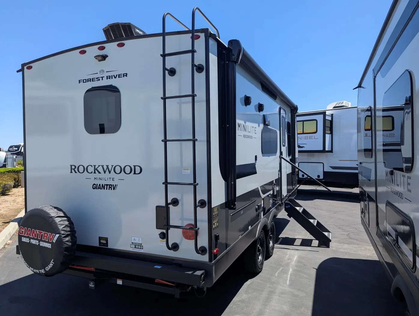 2026 Forest River Rockwood Mini Lite 2214S — Photo 5
