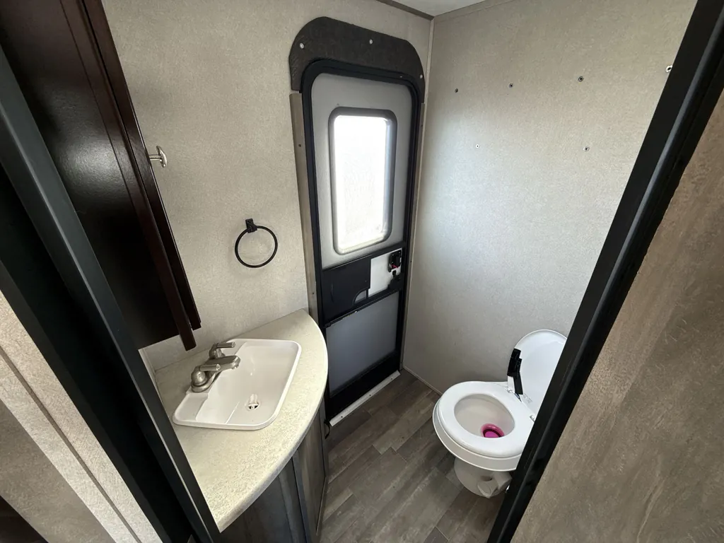 2020 Forest River Vibe 32BH, Photos photo 21