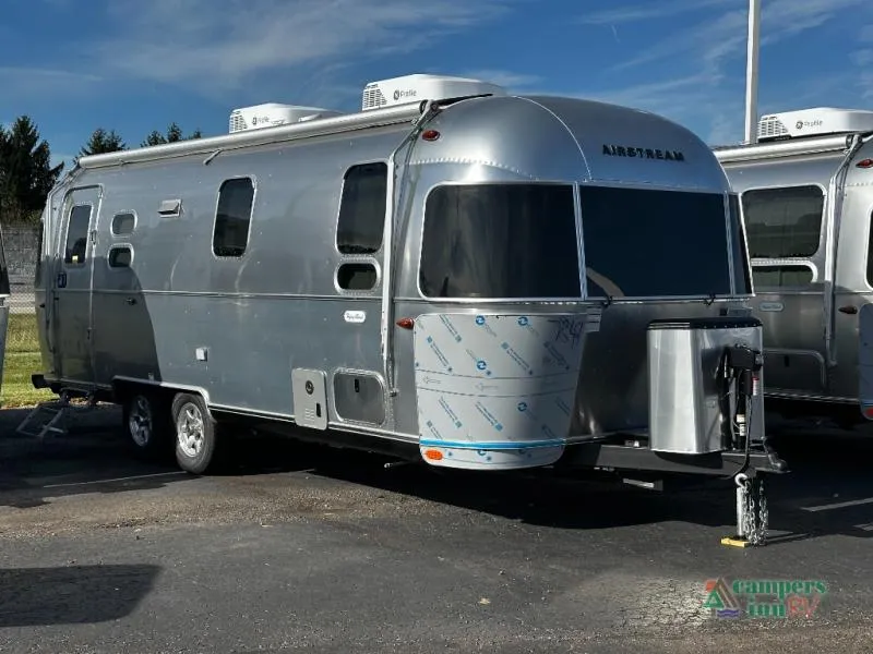 2026 Airstream Flying Cloud 25FB - Photo 2