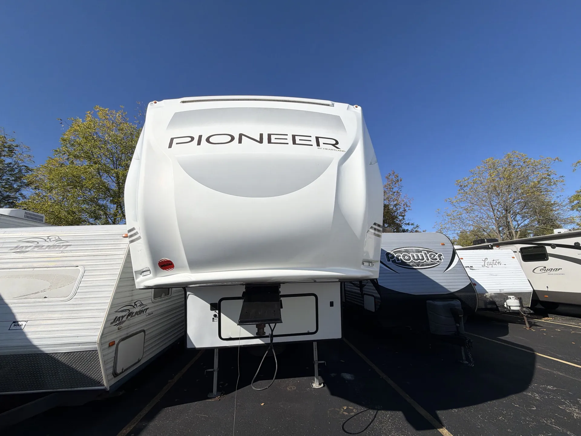 2020 Heartland Pioneer 327 — front