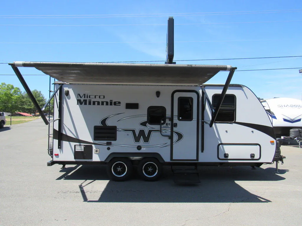 2018 Winnebago Micro Minnie 2108DS - Photo 4