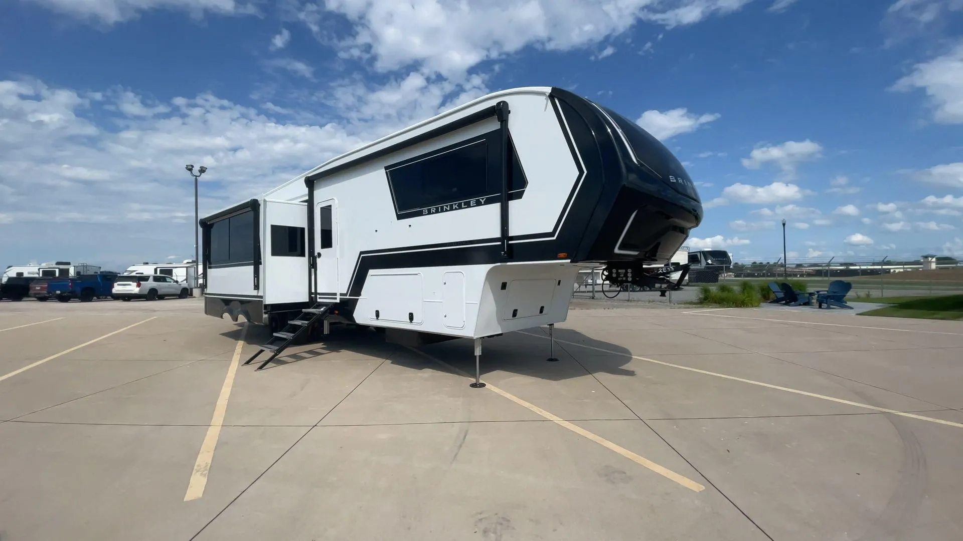 2027 Brinkley Model Z 3420 - Photo 4