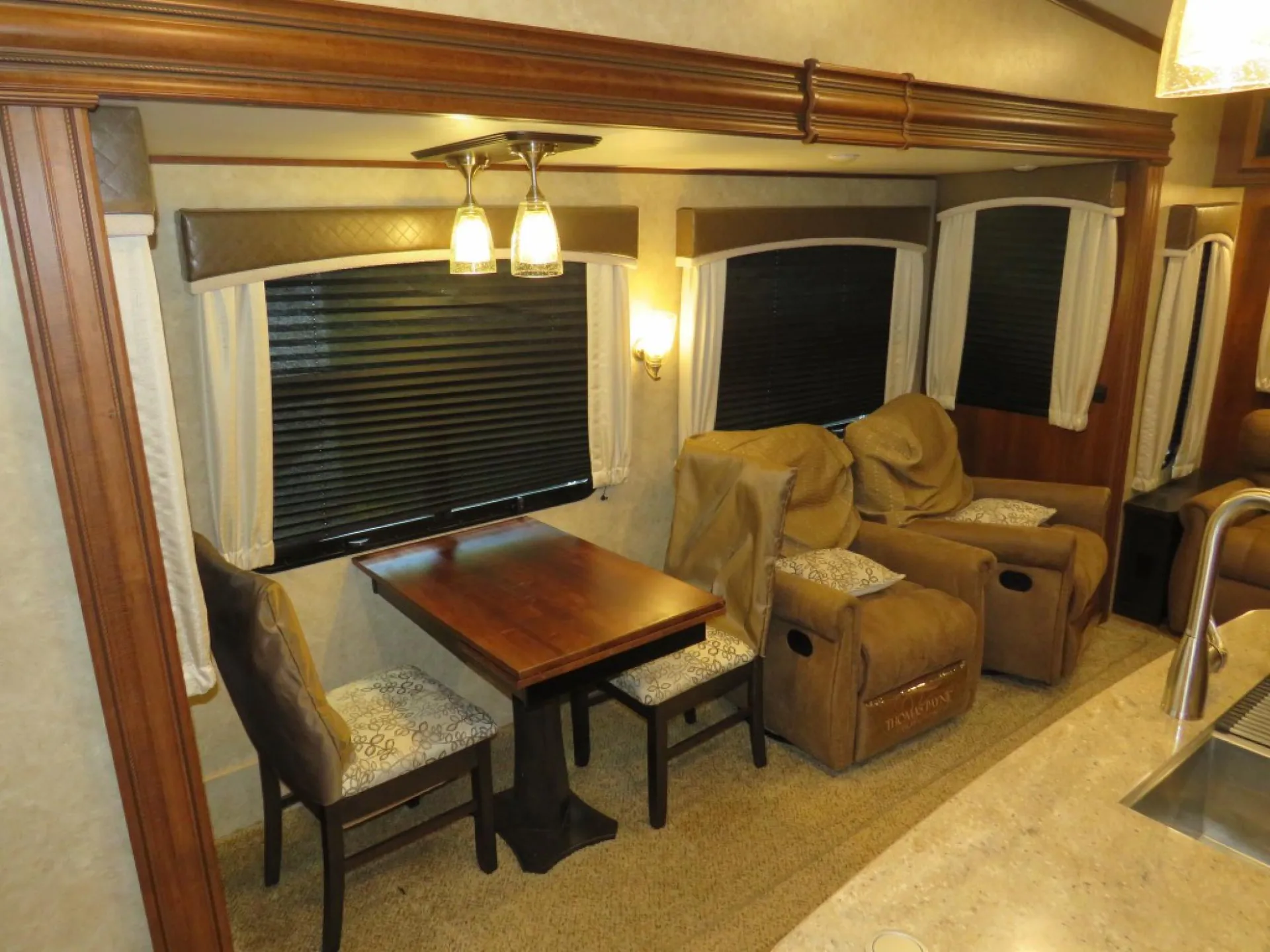 2018 Jayco Eagle 321RSTS - Photo 4