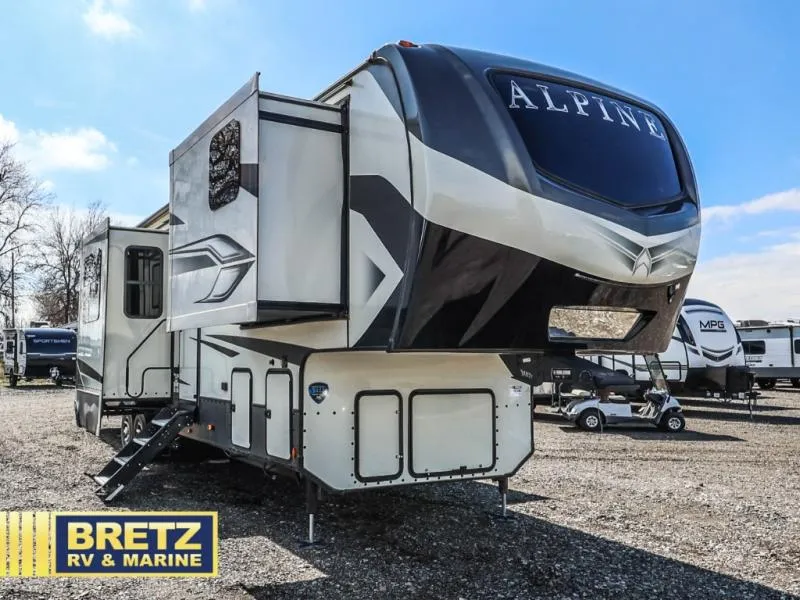 2022 Keystone Alpine 3790FK - Photo 2