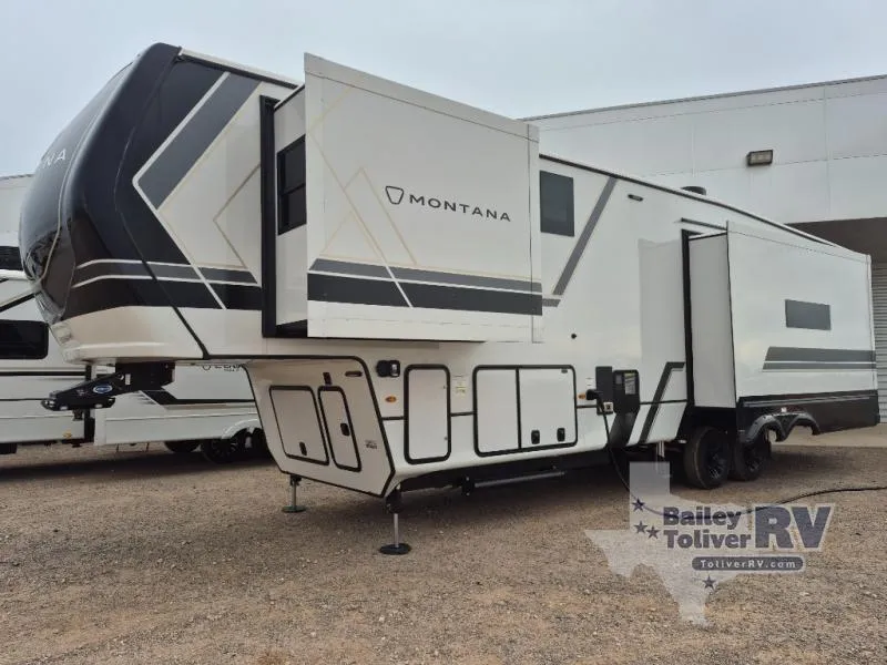 2026 Keystone Montana 3231CK - Photo 4