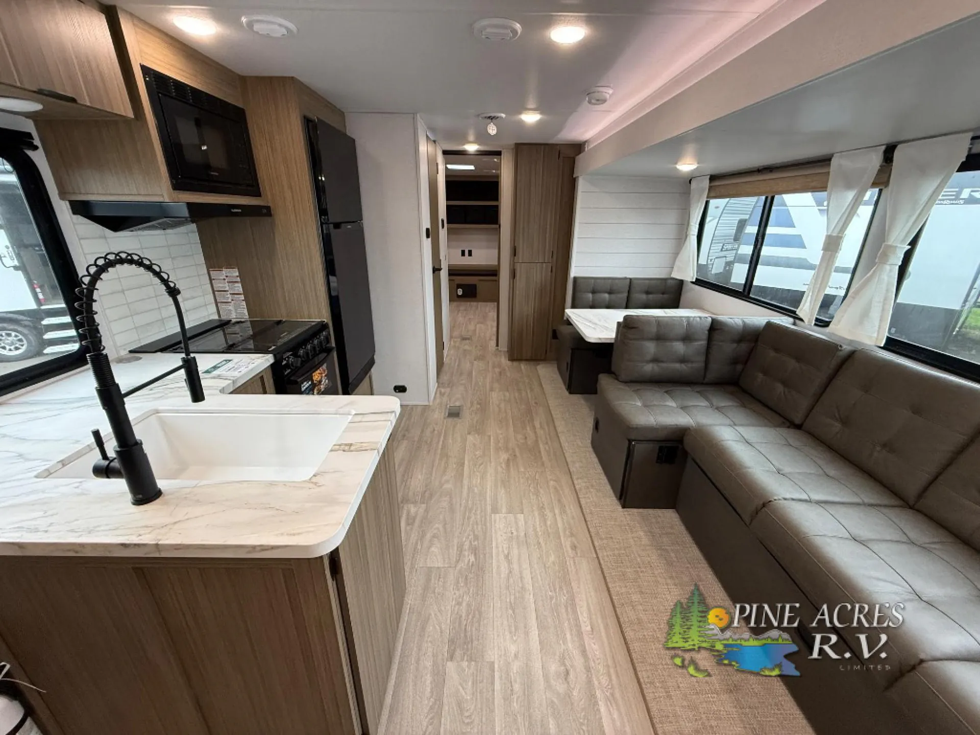 2027 Forest River Wildwood 31KQBTS — Photo 7