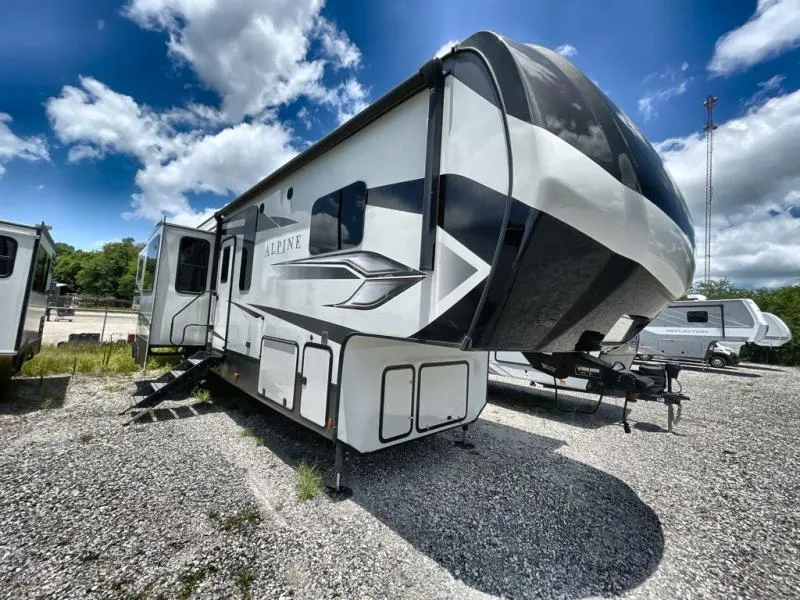 2022 Keystone Alpine 3850RD - Photo 3